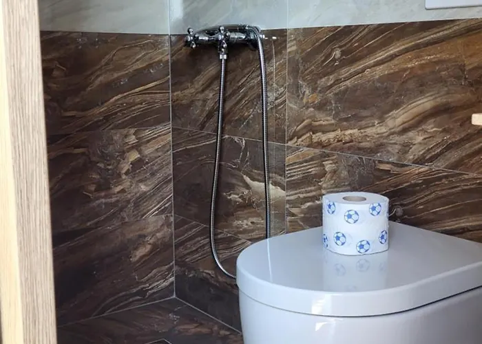 Glamping Na Vrhu بيت للعطل